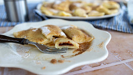 Povidlové taštičky z bramborového těsta podle ČSN: Uvaříte si s námi sladký oběd?