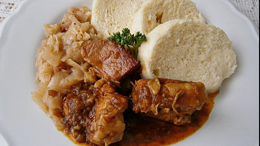 Jaké maso vybrat na výpečky? Poradíme, které typy masa jsou k pečení ideální