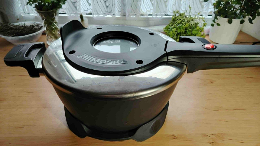 Remoska: Šikovný pomocník pro pečení, zapékání, dušení a vaření chutných pokrmů