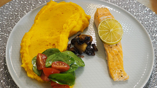 Jak připravit báječné dýňové pyré. Je snadné a využijete ho do moučníků i k masu