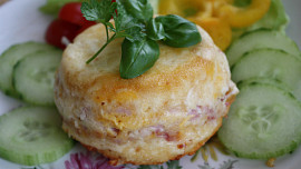 Smažený sýr z hrnku? Pochutnáte si. Už žádné obalování a vyteklý sýr na pánvi