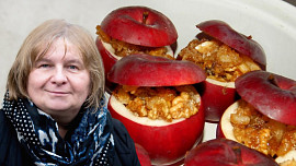 Babiččina pečená jablka k podzimu a zimě patří. Pojďte si je s námi upéct