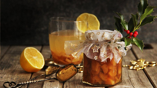 Pečený čaj se zázvorem krásně prohřeje a příjemně naladí. Skvěle chutná s citrusy