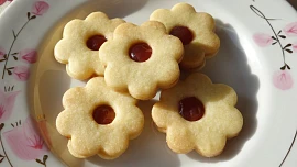 Chyby v množství surovin na linecké těsto: Vždy vycházíme z váhového dílu cukru