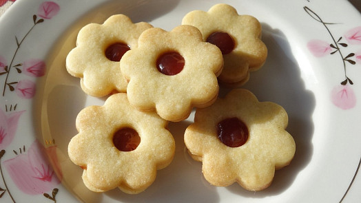 Chyby v množství surovin na linecké těsto: Vždy vycházíme z váhového dílu cukru