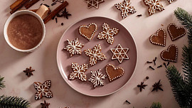 Proč perníčky po upečení ztvrdnou? Není to špatným těstem, ale jejich vlastností