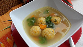 Jak udělat mrkvové knedlíčky do polévky? Výborné jsou i z jiné zeleniny