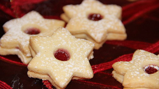 15 receptů na linecké cukroví: Vyzkoušejte různá těsta, náplně i zdobení