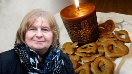 Ze zbylých bílků pekly babičky také pasiáns, báječné kávové sušenky