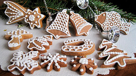 15 receptů na perníčky: Vyzkoušejte nové receptury a zdobení oblíbeného cukroví
