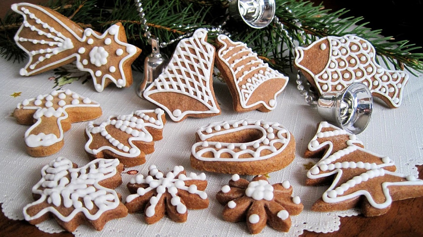 15 receptů na perníčky: Vyzkoušejte nové receptury a zdobení oblíbeného cukroví