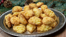 Jak udělat kokosky? Upečte si jednoduché vánoční cukroví jen ze tří surovin