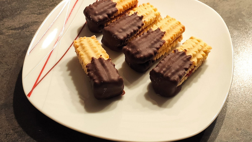 Cukroví ze strojku má výhodu v rychlém a jednoduchém tvarování. Poradíme, jak na to