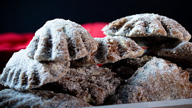 Medvědí tlapky jsou plné oříšků a potřebují dostatečně uležet, pak se jen rozplývají