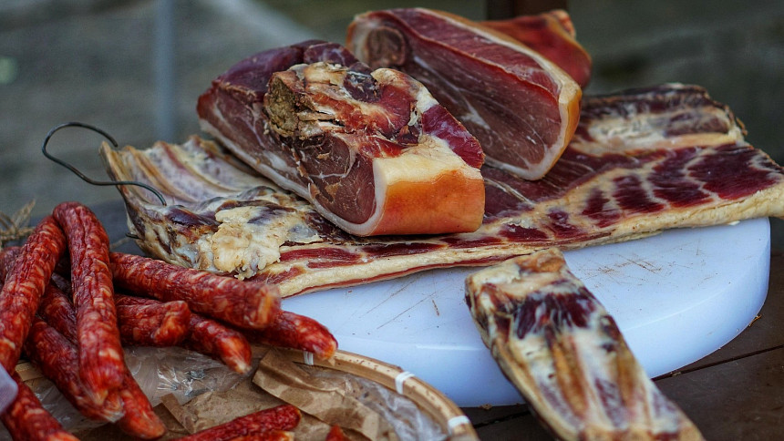 Uzení masa pro začátečníky: Pusťte se do uzení pochoutek s pomocí cenných rad