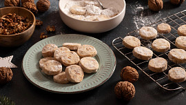 Jak zachránit přepečené cukroví? I takovým kouskům lze navrátit měkkost a chuť