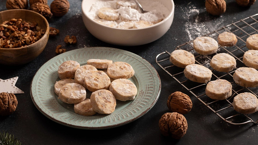 Jak zachránit přepečené cukroví? I takovým kouskům lze navrátit měkkost a chuť