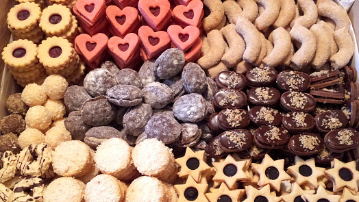 Jaké vánoční cukroví je nejvíc retro? Zalistujme v receptářích našich babiček