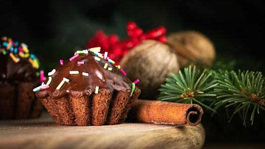 15 receptů na plněné košíčky: Vychutnejte si sladké potěšení plné krémů a čokolády