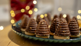 Jak připravit vosí hnízda? Oblíbené nepečené cukroví si zamiluje celá rodina