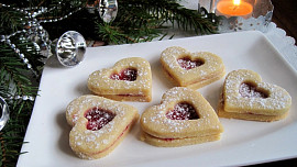 Jak připravit linecké bez chyb? Držte se několika pravidel, aby se těsto netrhalo