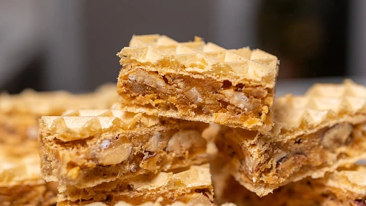 Griliášky, efektní karamelové oplatky: Zkuste křupavé nepečené cukroví podle videa