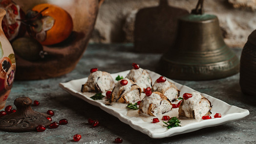 Sýrové kuličky s ořechy podle ČSN: Jejich různé obměny zpestří nejen švédské stoly