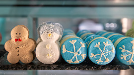 Jak udělat makronky s vánoční příchutí, vánočním zdobením a vánoční náladou