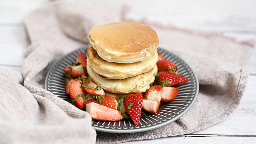 Extra rychlé lívance: Nadýchané malé lívanečky chutnají s marmeládou i šlehačkou