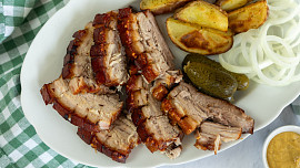 Nejjednodušší pečený bůček: Je pouze ze 3 surovin a hravě ho zvládnete podle videa