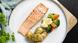 Jak připravit výtečného lososa? Pro plnou a šťavnatou chuť vám stačí málo