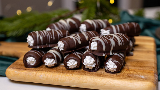 Ořechové nepečené trubičky: Tento skvost připravte podle videa až na poslední chvíli