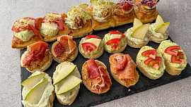 3 bleskové tipy na zdobení kanapek: Zvládnete je jednoduše podle videonávodu