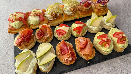 3 bleskové tipy na zdobení kanapek: Zvládnete je jednoduše podle videonávodu