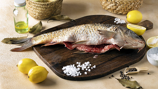 Kapr vařený na modro podle ČSN: Štědrý večer by měl patřit staročeským tradicím