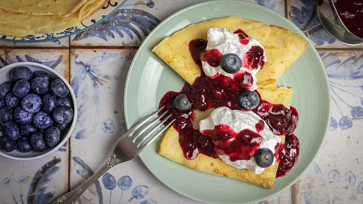 Jak na francouzské palačinky? Tenké a chutné placky zvládnete podle videoreceptu