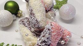 Kokosový salám krok za krokem: Nepečené cukroví zvládnete snadno, rychle i barevně