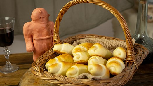 Upečte si "rohlíčky obzvláště vypečené" podle filmu Císařův pekař - Pekařův císař