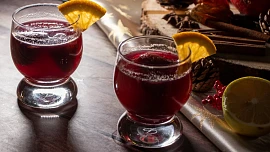 Vánoční punč: Oddychněte si u teplého nápoje, který vás zahřeje i zevnitř