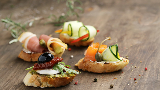 8 chyb při přípravě chlebíčků a jednohubek: Poradíme, jak na bezchybné pohoštění