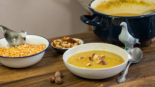 Recepty z českých pohádek: Uvařte si výtečnou hrachovku jako z pohádky o Popelce