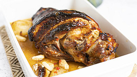 Silvestrovské pečené koleno: Připravte si na závěr roku šťavnaté vepřové maso