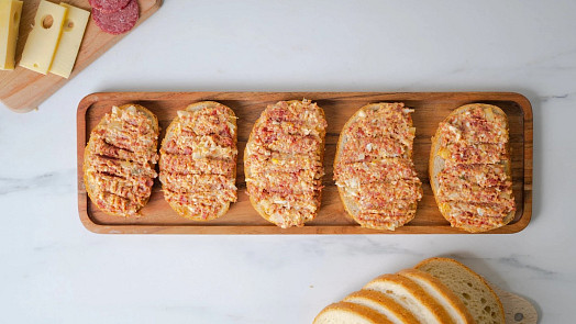 Sloní žrádlo: Pikantní retro pomazánkou na chlebíčcích nepohrdne žádná návštěva