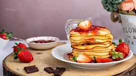 Jak připravit tvarohové lívance? Podle videoreceptu jsou krásně nadýchané a vláčné