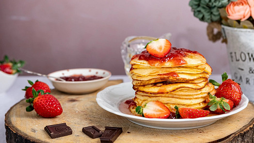 Jak připravit tvarohové lívance? Podle videoreceptu jsou krásně nadýchané a vláčné