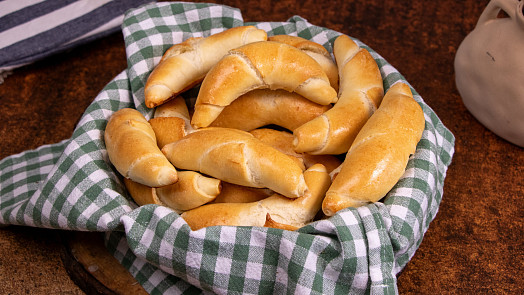 Co se staršími rohlíky? Způsobů využití vám poradíme více a také rozpékání je snadné