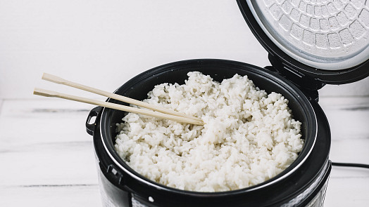 K čemu se hodí rýžovar a proč si ho vůbec koupit? Poradíme váhajícím