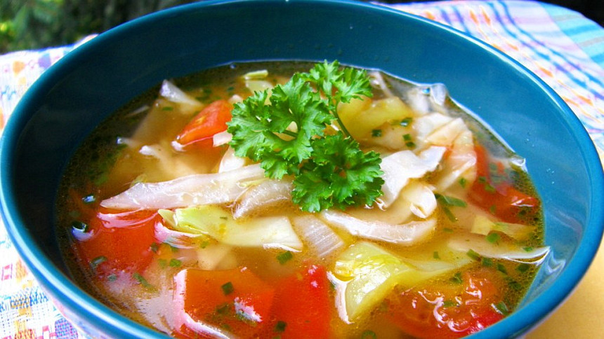 Co je to tukožroutská polévka? Provedeme vás jejími benefity i snadnou přípravou