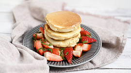 Jak udělat nadýchané lívance? Jsou rychle hotové a s přípravou pomůže video