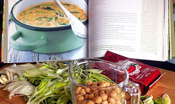 Cizrna na paprice s pórkem: Vyzkoušejte rychlou bezmasou omáčku plnou chuti